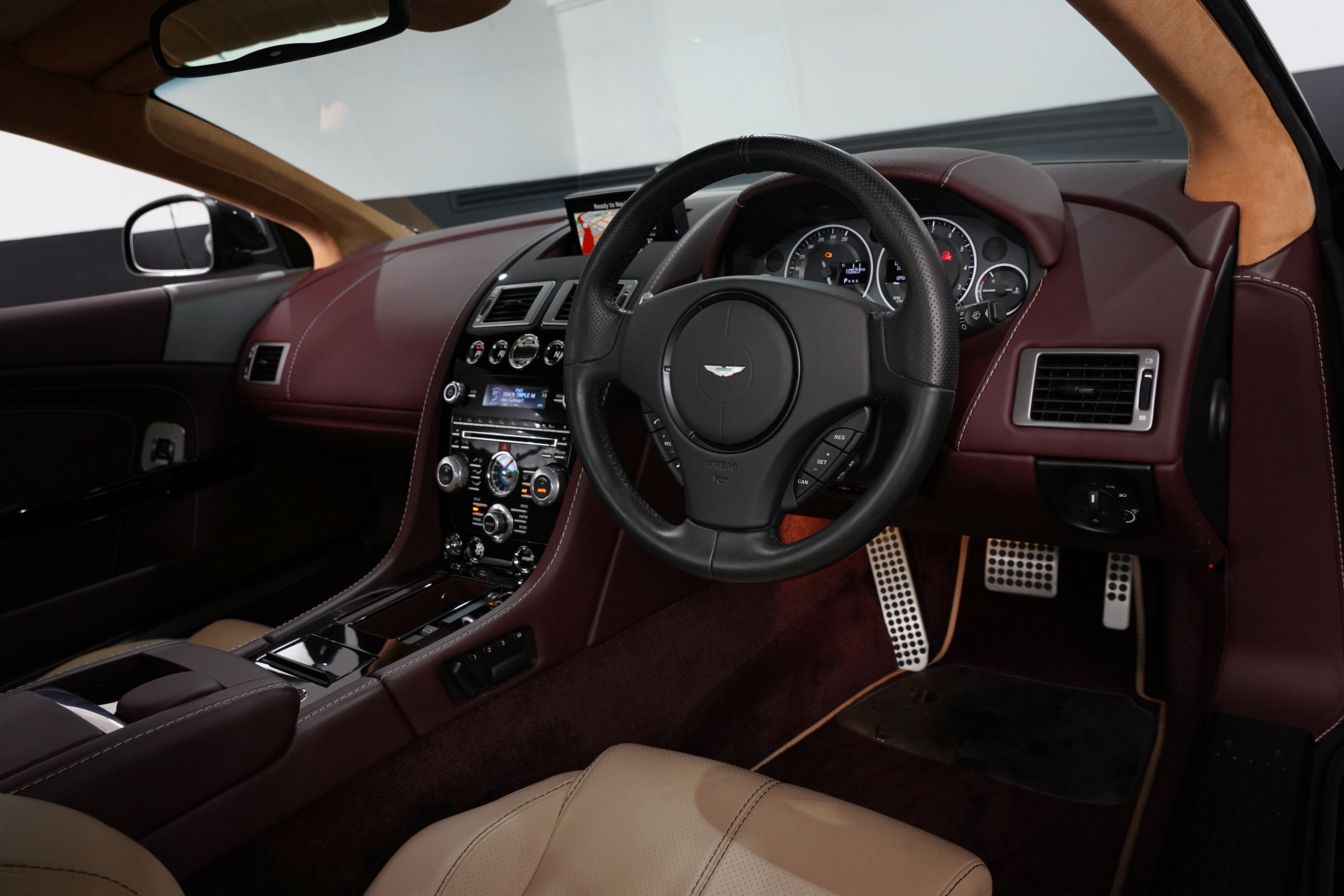 2012 Aston Martin Db9 Sport Edition Coupe Image 21