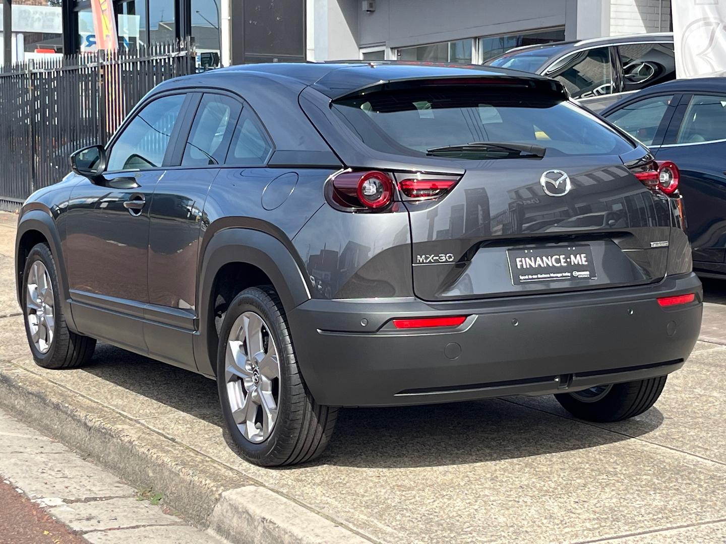 2023 Mazda MX-30 DR Series G20e Evolve SUV Image 5