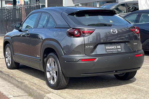 2023 Mazda MX-30 DR Series G20e Evolve SUV Image 5
