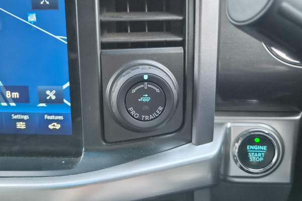 2023 Ford F-150  Lariat Dual Cab Image 21