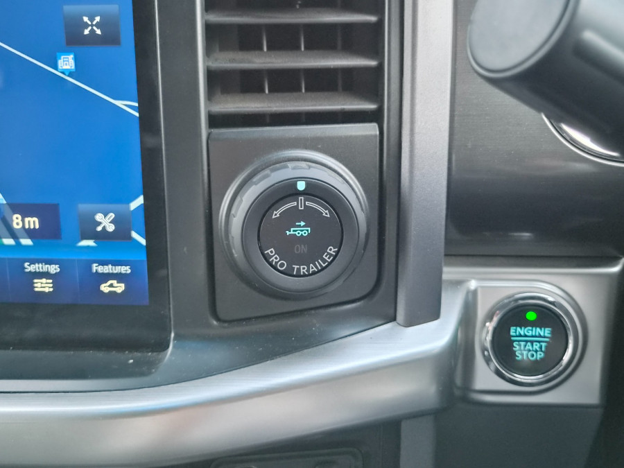 2023 Ford F-150  Lariat Dual Cab Image 21