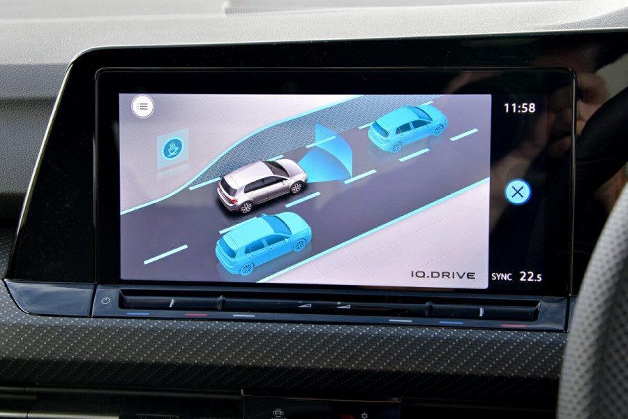 2024 Volkswagen Golf 8 110TSI R-Line Hatch Image 18