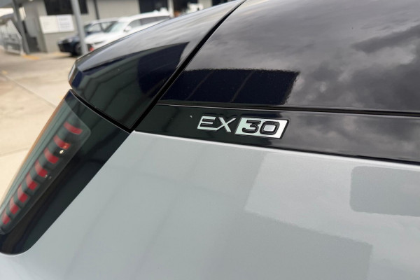 2024 MY25 Volvo EX30  Twin Motor Performance Ultra SUV Image 16