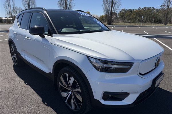 2021 MY22 Volvo XC40 XZ Recharge Pure Electric SUV Image 1