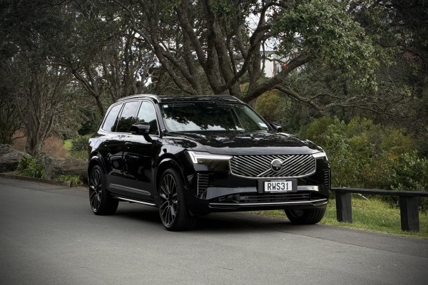2026 Volvo XC90 L Series Ultra B5 Bright SUV Image 6