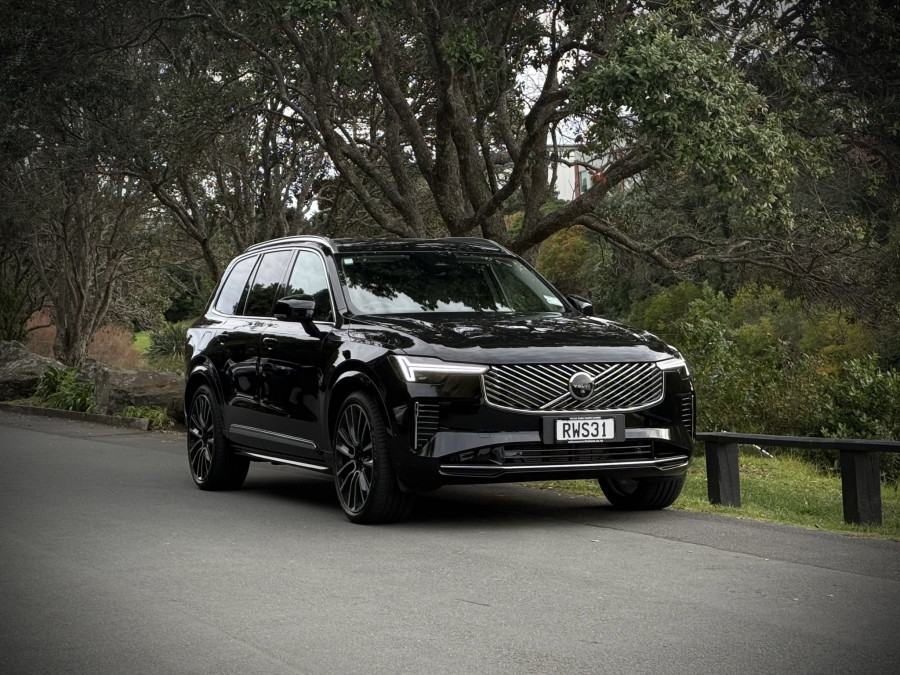 2026 Volvo XC90 L Series Ultra B5 Bright SUV Image 6