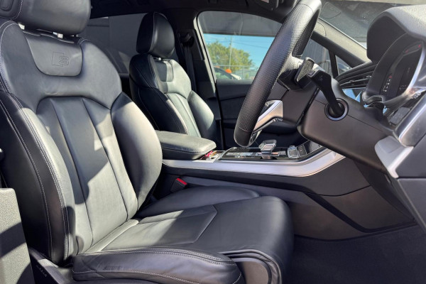 2022 Audi Q7 4M 55 TFSI S line SUV Image 17