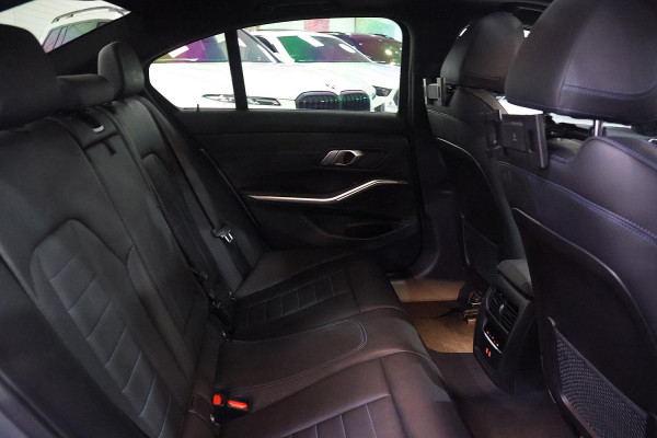 2023 BMW 3 Series G20 320i M Sport Sedan image 10