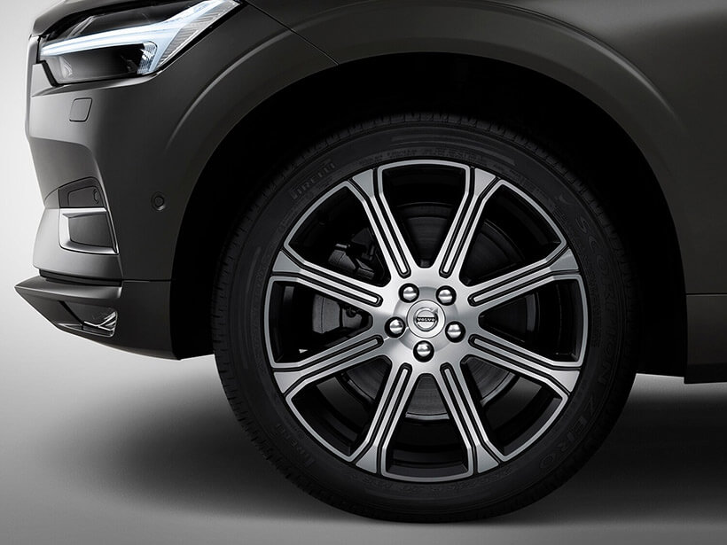 Diamond-cut wheels Image