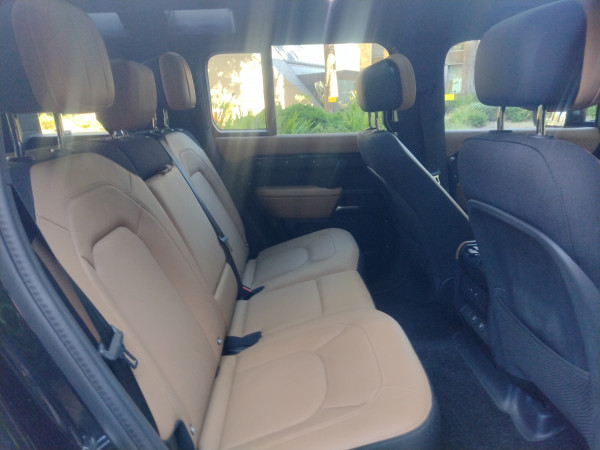 2025 MY25.5 Land Rover Defender L663 110 D350 X-Dynamic HSE SUV image 11