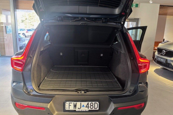 2025 MY26 Volvo EX40  Ultra Single Motor Extended Range SUV Image 14