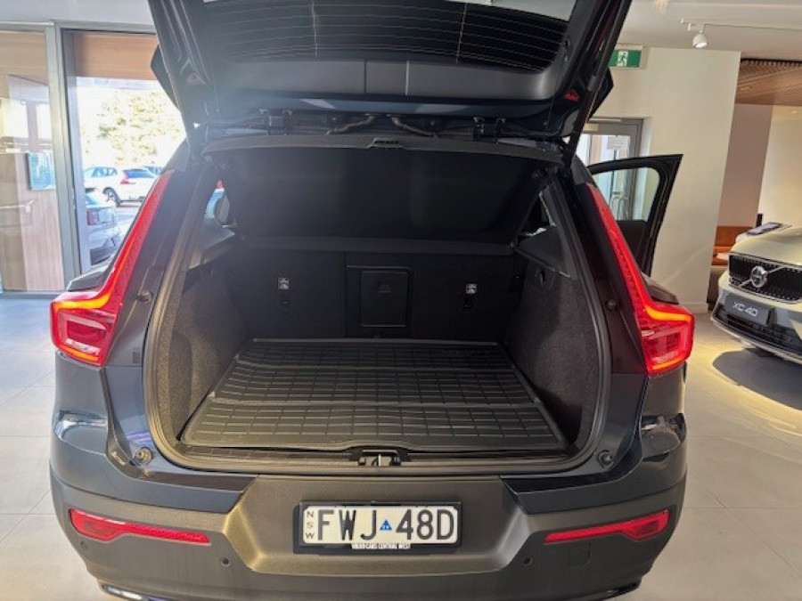 2025 MY26 Volvo EX40  Ultra Single Motor Extended Range SUV Image 14