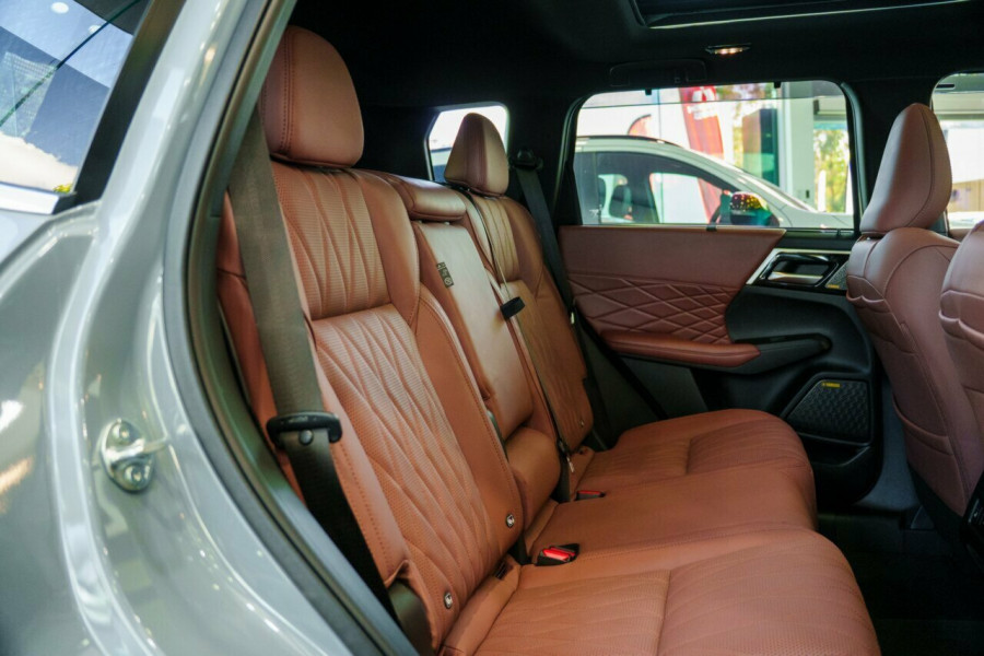 2025 Mitsubishi Outlander ZM Exceed Tourer SUV Image 6
