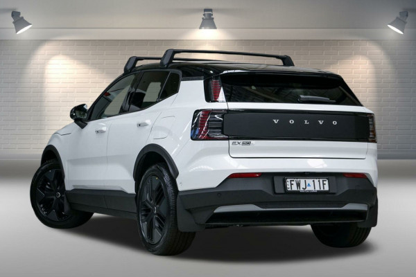 2026 Volvo EX30 Cross Country  Ultra Twin Motor Performance SUV Image 3