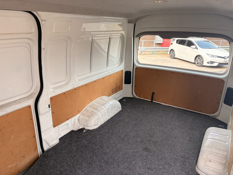2021 Toyota HiAce GDH300R  Crew Van Image 8