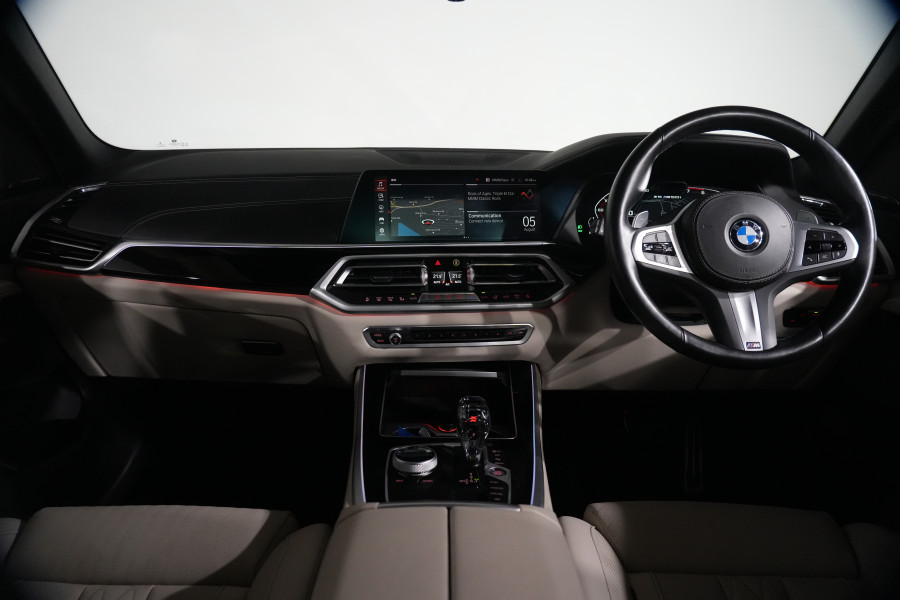 2022 BMW X5 M50i SUV