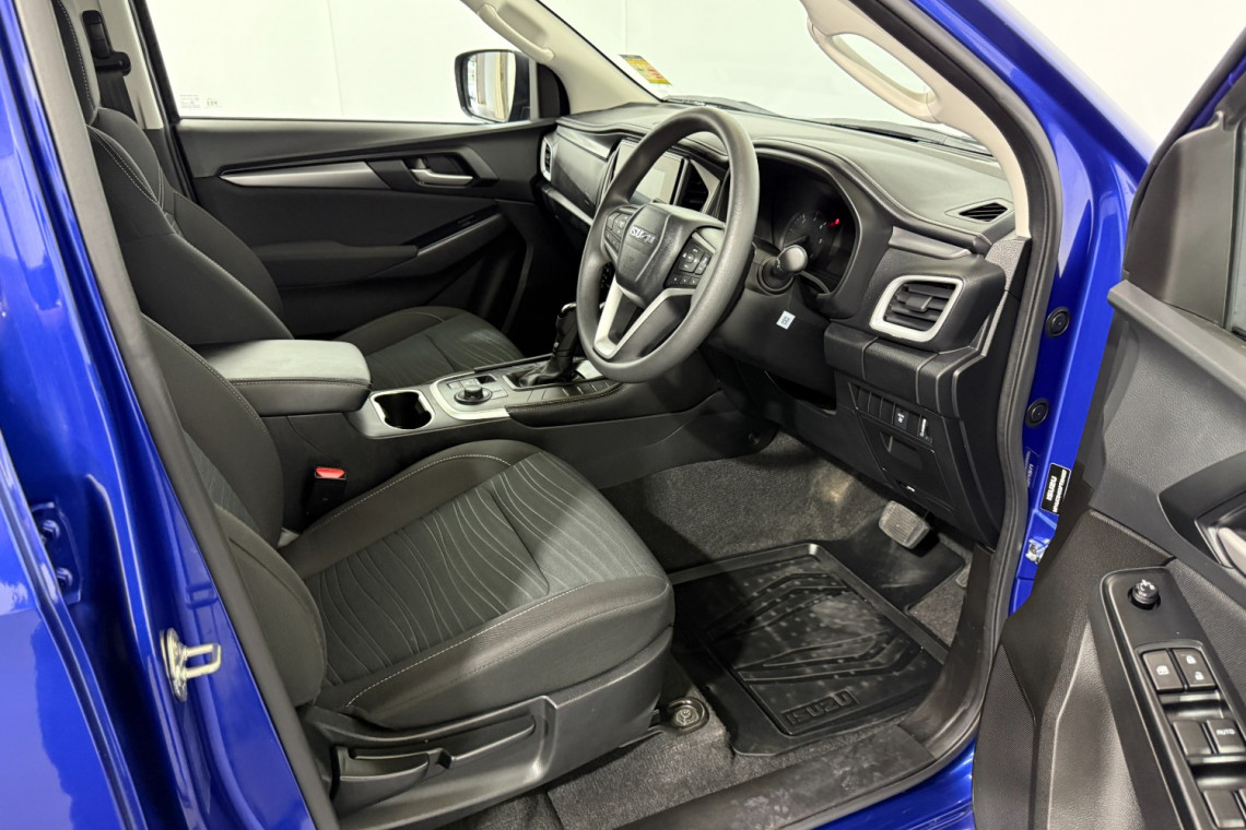 2023 Isuzu MU-X RJ LS-M SUV Image 15