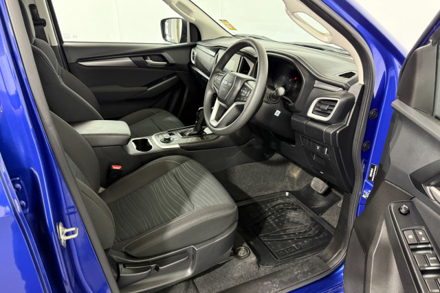 2023 Isuzu MU-X RJ LS-M SUV Image 15