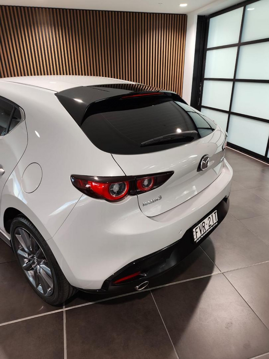 2025 Mazda 3 BP Series G20 Touring Hatch Image 7