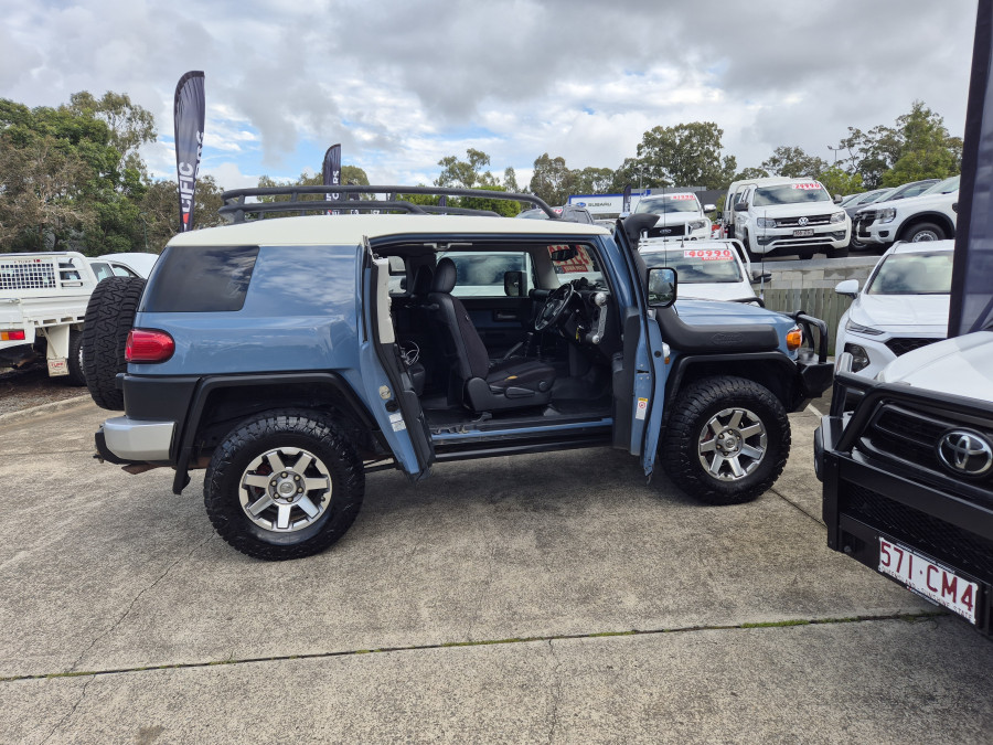 2015 MY14 Toyota FJ Cruiser GSJ15R SUV Image 16