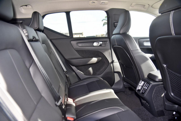 2025 MY26 Volvo XC40 XZ Plus B4 SUV Image 9
