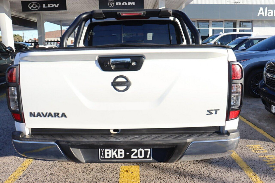 2018 Nissan Navara D23 Series 3 ST Dual Cab Pickup Image 9