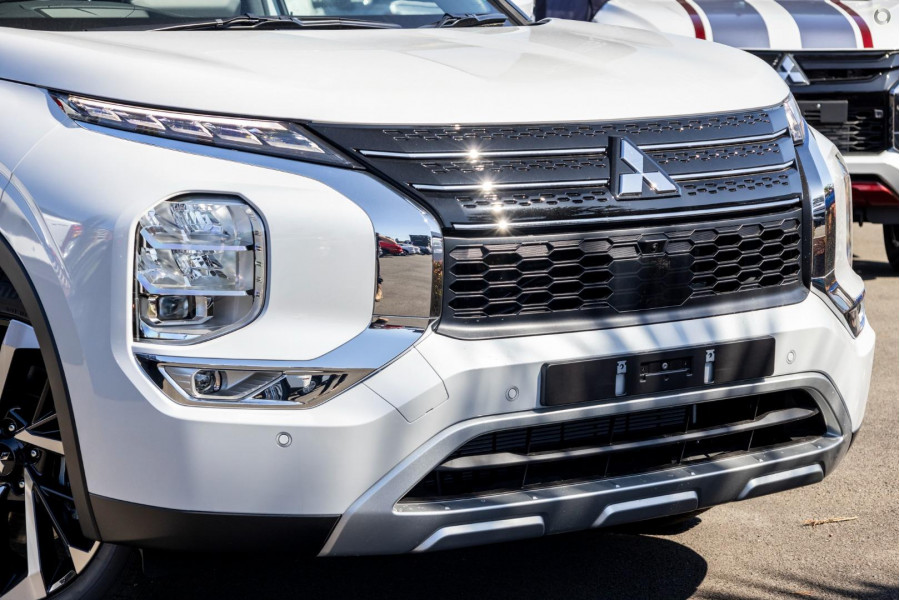 2025 MY24 Mitsubishi Outlander ZM PHEV Aspire SUV Image 11