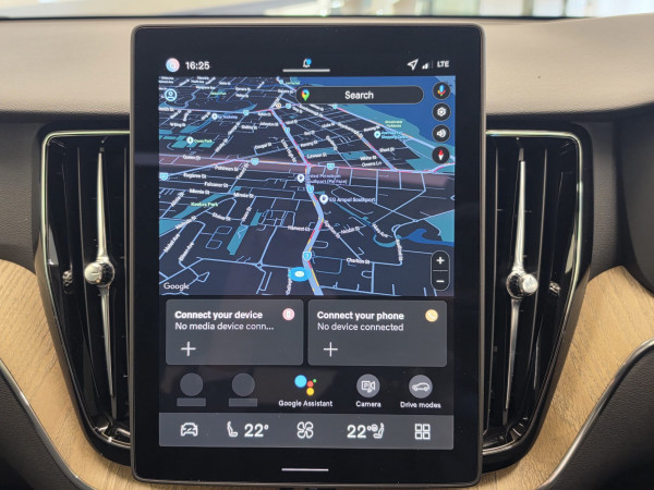 2025 MY26 Volvo XC60 UZ Plus T8 Plug-in Hybrid Dark SUV image 13