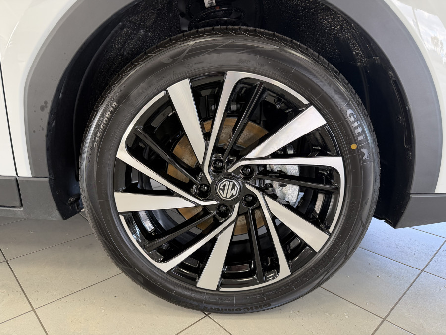 2026 MG ZS ZS32 Essence Hybrid+ SUV Image 11