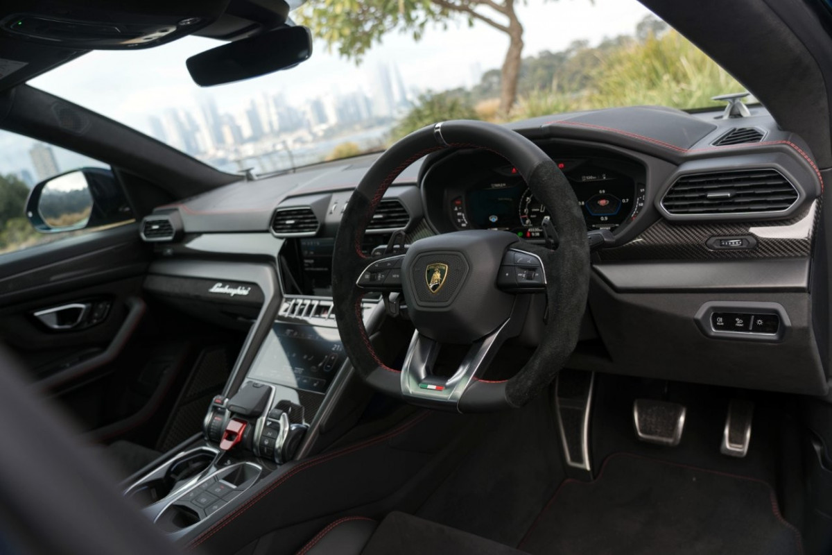 2022 Lamborghini Urus SUV