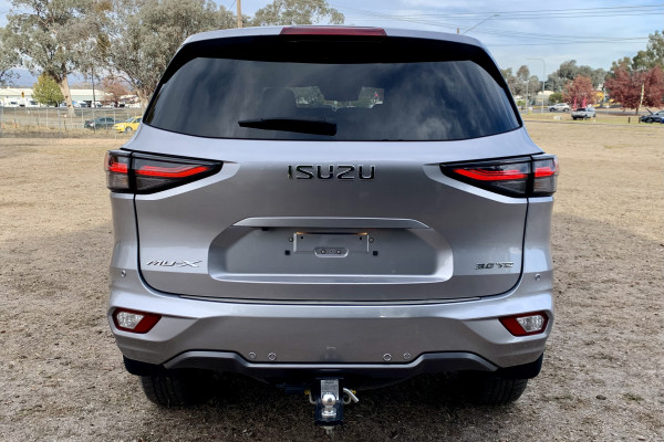 2024 Isuzu MU-X RJ LS-U SUV Image 5