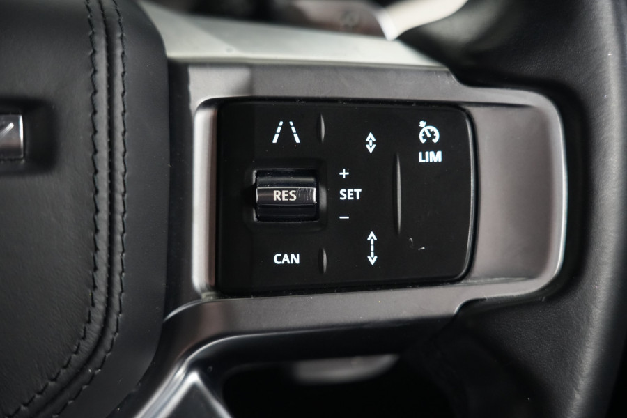 2021 Land Rover Discovery Series 5 P360 R-Dynamic HSE SUV Image 28