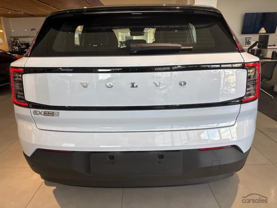 2026 Volvo EX30  Single Motor Extended Range Plus SUV Image 6
