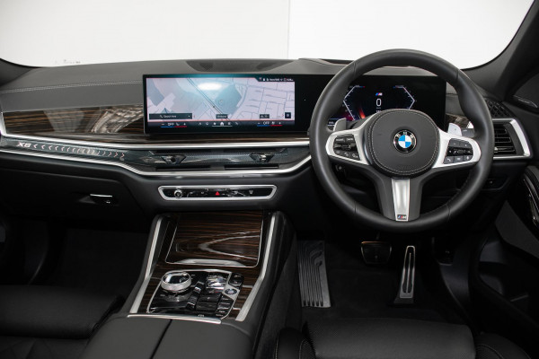 2025 BMW X6 G06 LCI xDrive30d M Sport SUV image 7