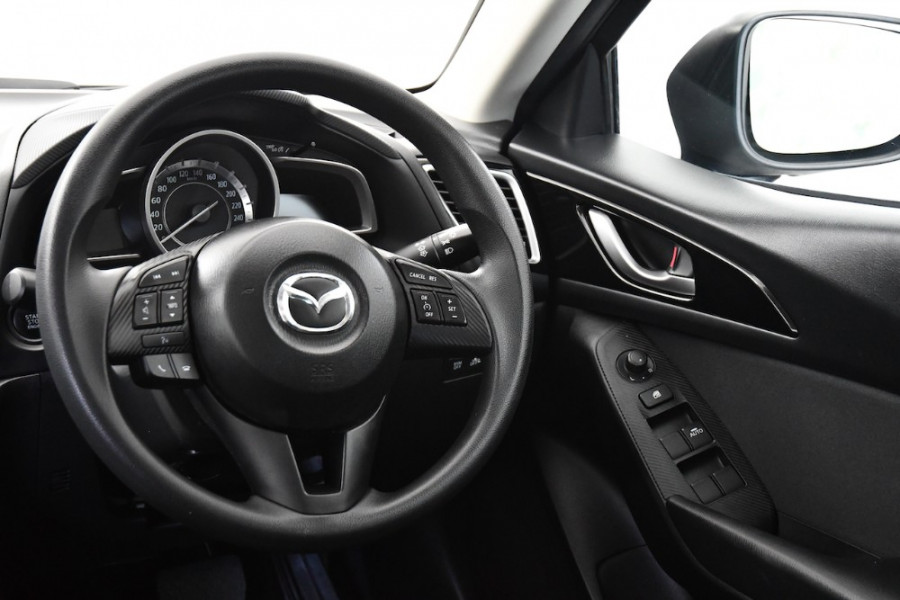 2014 Mazda 3 BM5478 Neo Hatchback Image 9