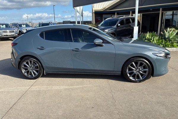 2019 Mazda 3 BP Series G20 Touring Hatch Image 2