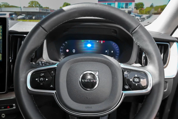 2026 Volvo XC60 UZ Plus B5 Bright SUV Image 8
