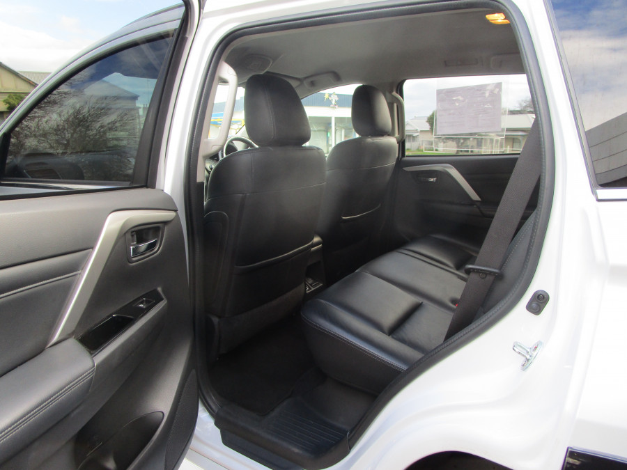 2020 Mitsubishi Pajero Sport QF4E46 Exceed SUV Image 16