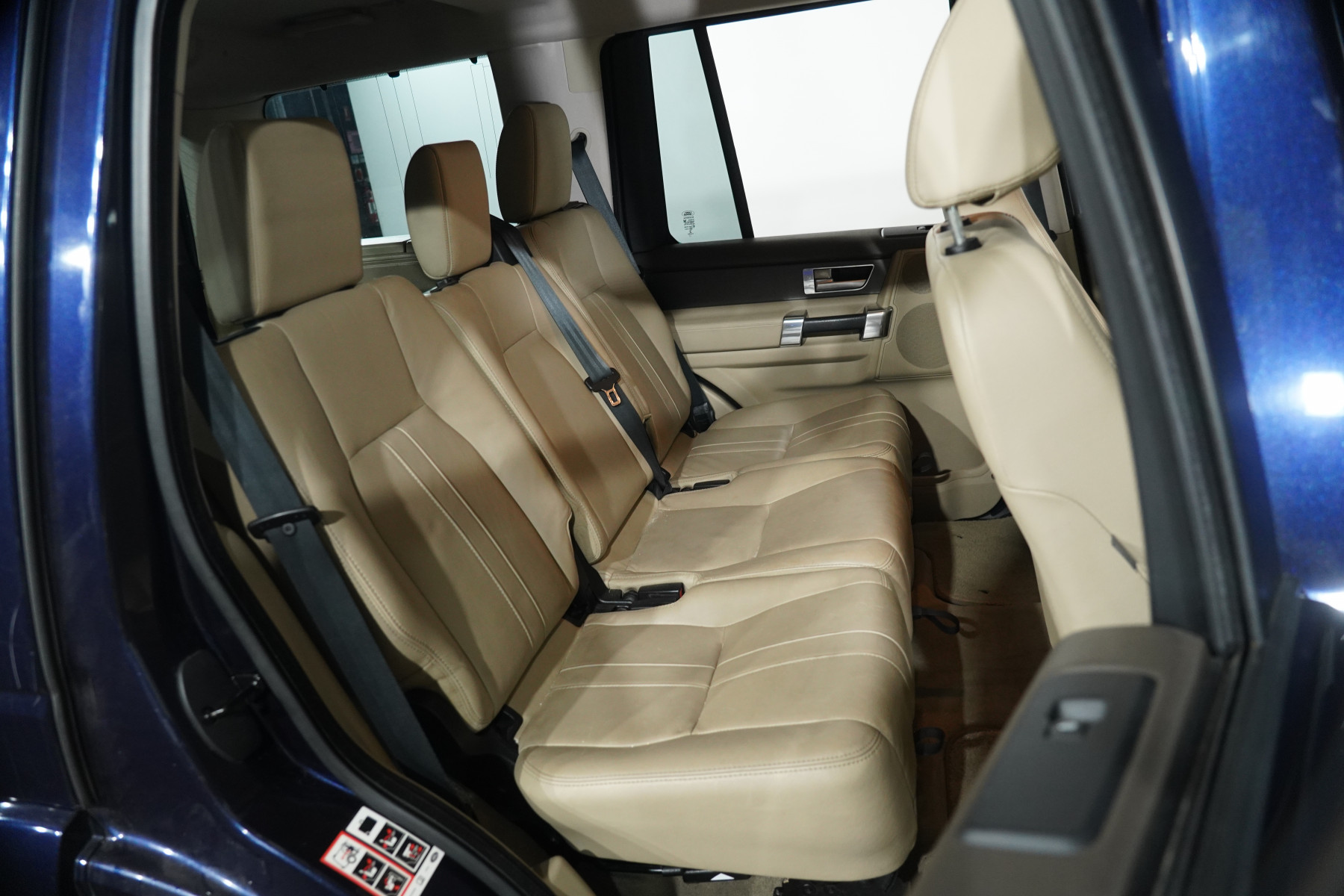 2015 Land Rover Discovery 3.0 Tdv6 SUV Image 24