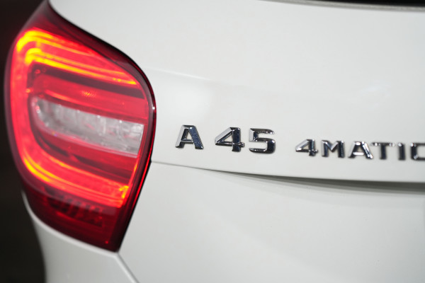 2015 Mercedes-Benz A-Class A45 AMG Hatch Image 9