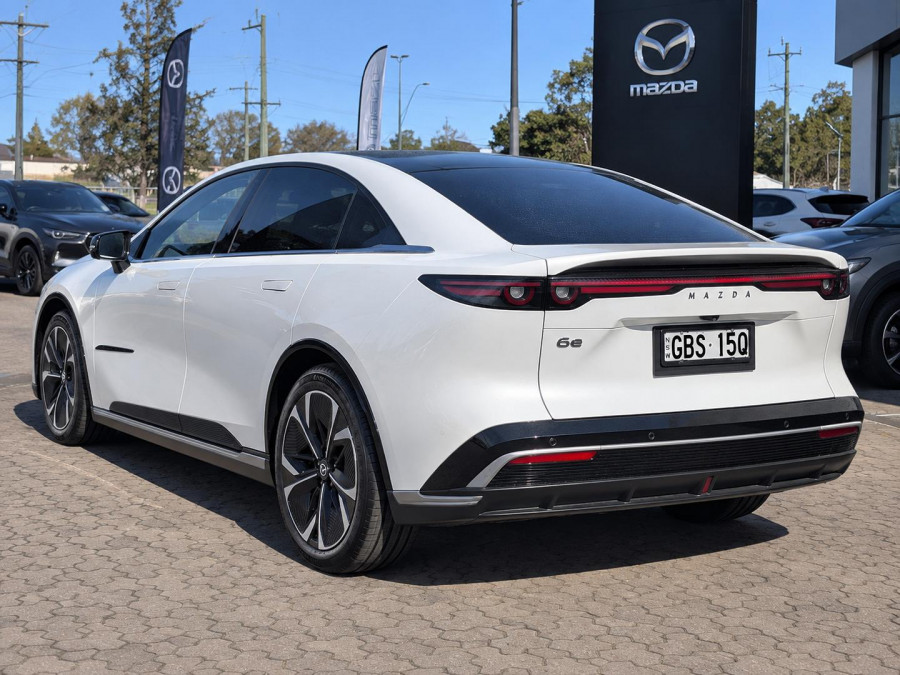 2026 Mazda 6e  GT Hatch Image 5