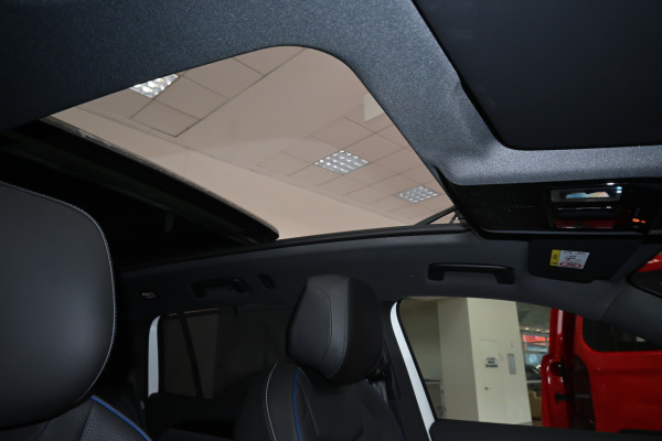 2025 MY26 Volkswagen Tayron R4 195TSI R-Line SUV Image 11