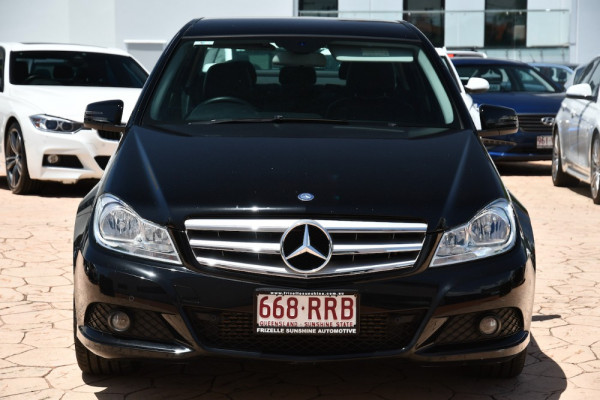 2011 Mercedes-Benz C-class W204 MY11 C200 BlueEFFICIENCY Sedan Image 2