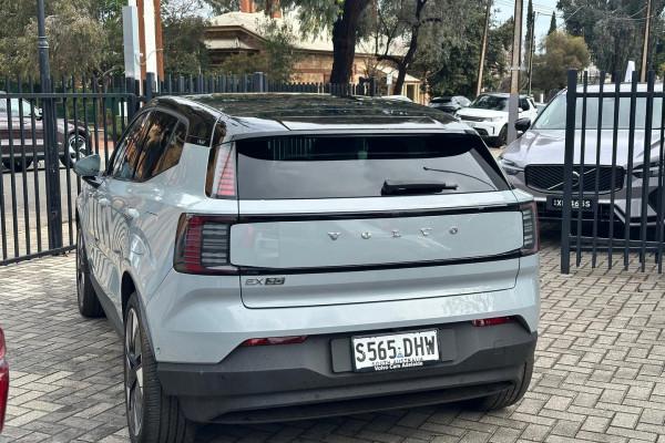 2024 MY25 Volvo EX30  Twin Motor Performance Ultra SUV Image 3