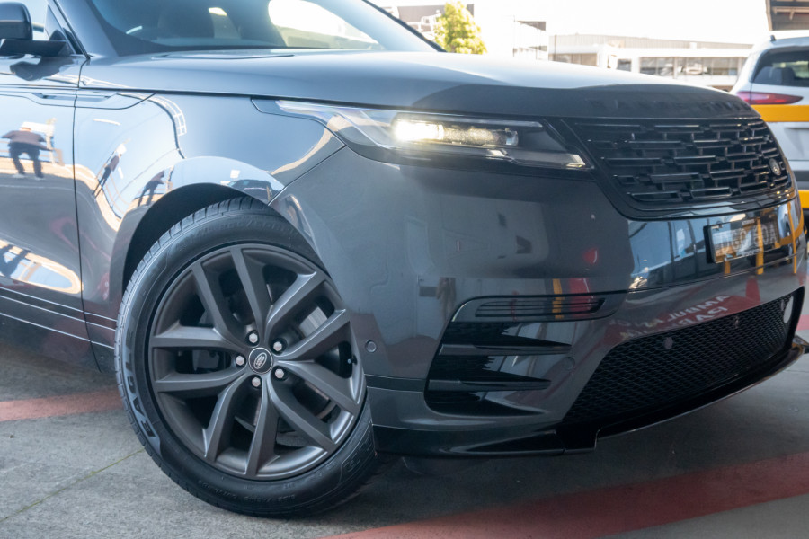 2026 Land Rover Range Rover Velar L560 P250 Dynamic SE SUV