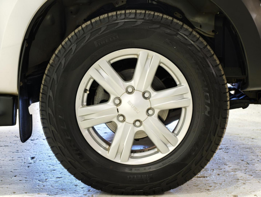 2014 Isuzu MU-X LS-T SUV Image 5