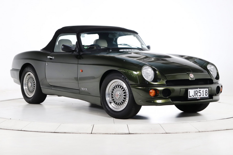 1996 MG RV8 Rover Coupe Image 4