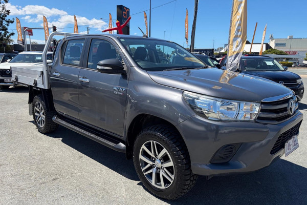 2017 Toyota HiLux  SR Double Cab Pick Up Image 6