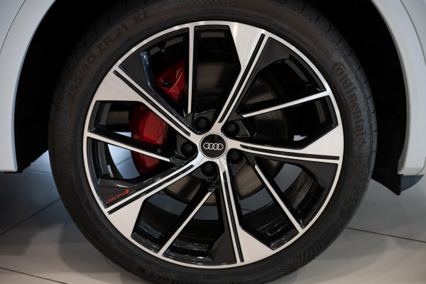 2025 Audi Q5 FY 55 TFSI e S Line SUV image 24