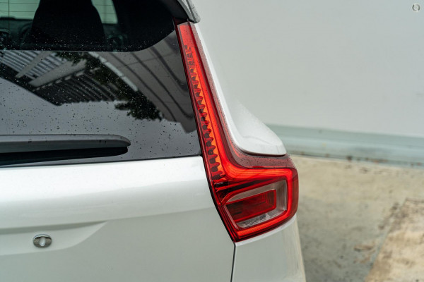 2026 MY27 Volvo EX40  Ultra Twin Motor Performance SUV Image 2